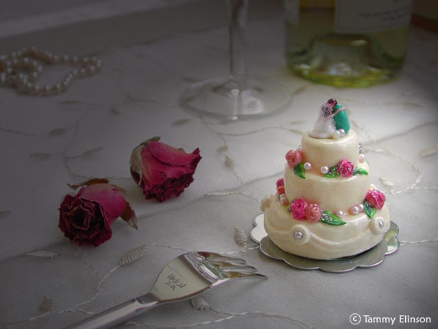 Paper-mache wedding cake miniature